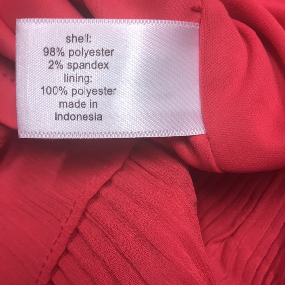 Lane Bryant cold shoulder crinkle top. 16. EUC. - Picture 6 of 7